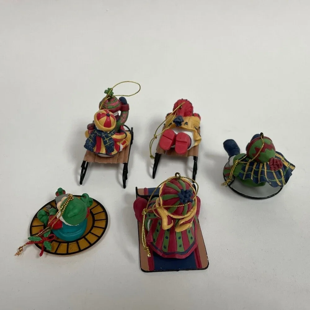 WMG snowmen sleds